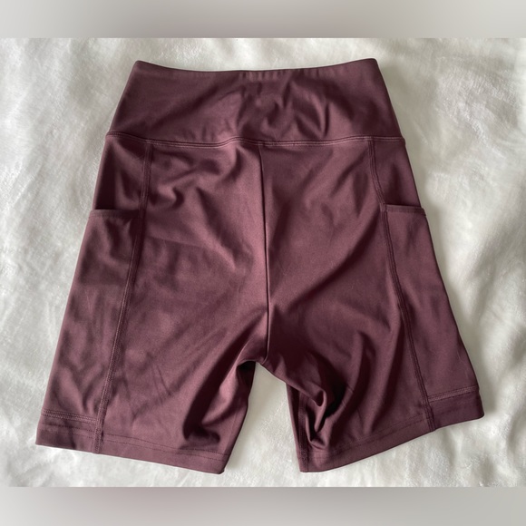 Gymshark Pocket Shorts - Picture 3 of 7